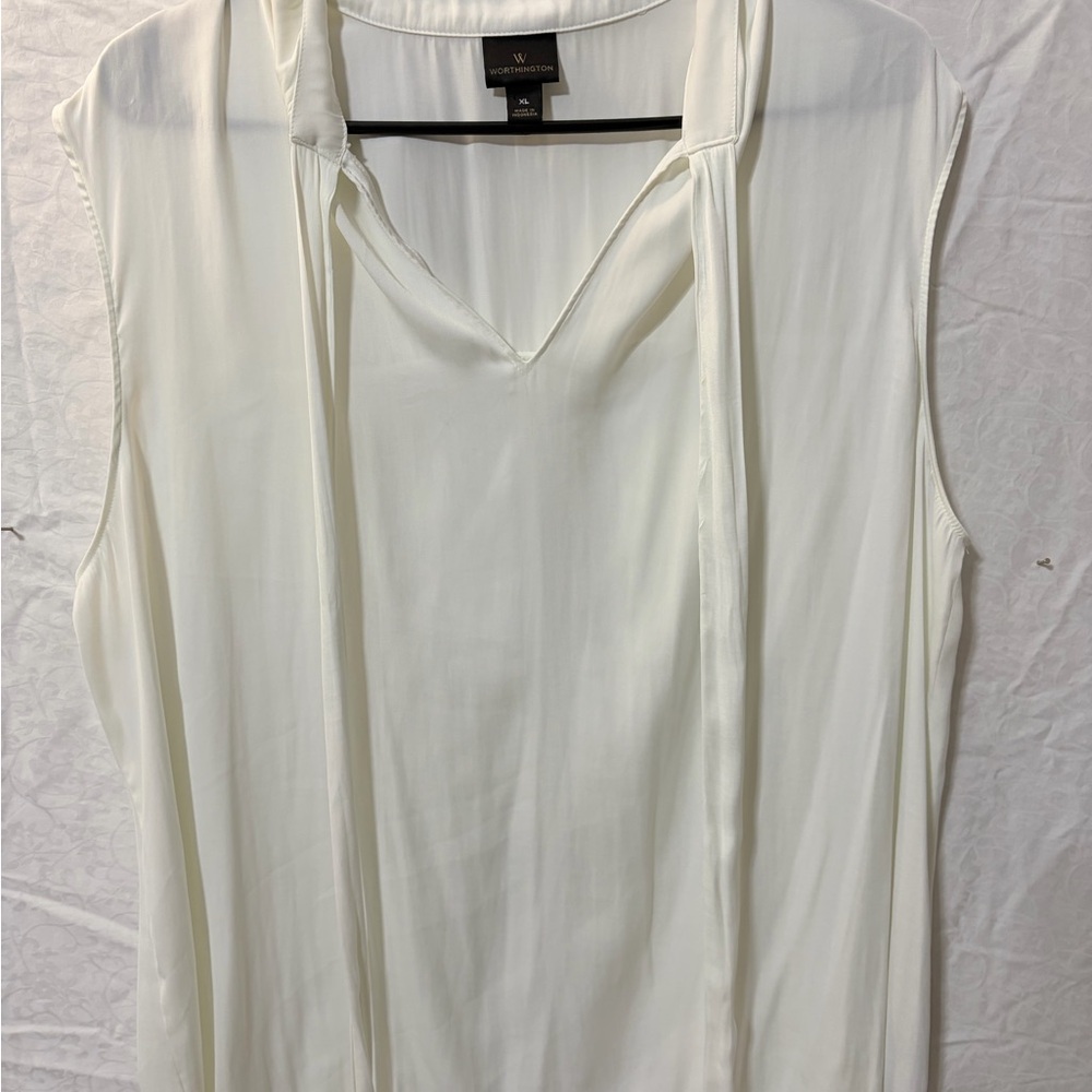 Worthington Ivory Sleeveless Blouse